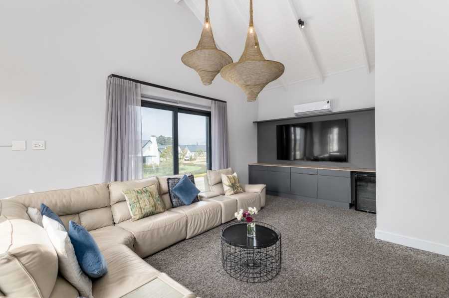5 Bedroom Property for Sale in Val De Vie Estate Western Cape